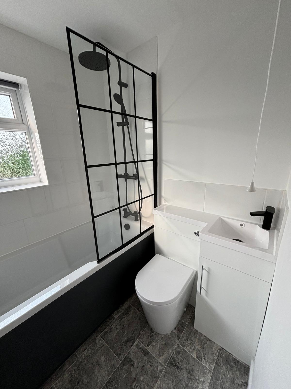 Deep cleaned bathroom - End of tenancy Faringdon